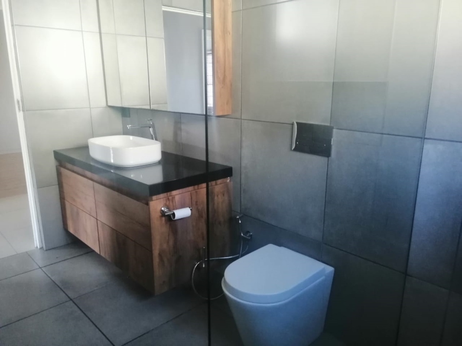 To Let 2 Bedroom Property for Rent in Athlone Western Cape